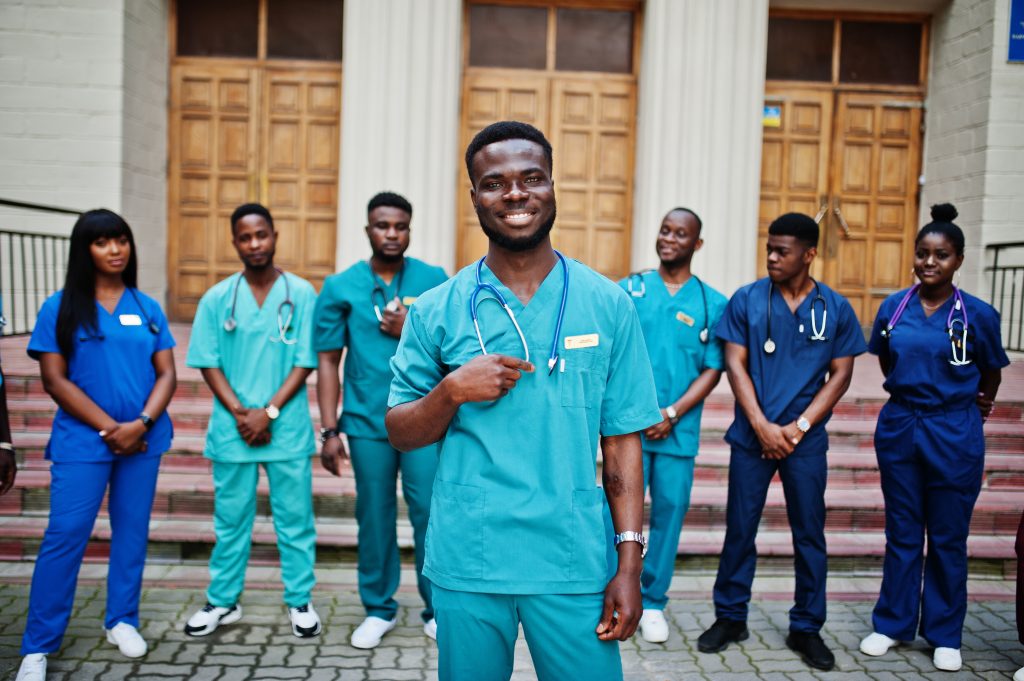 soins en milieu hospitalier – Santé Aménhotep Inc.